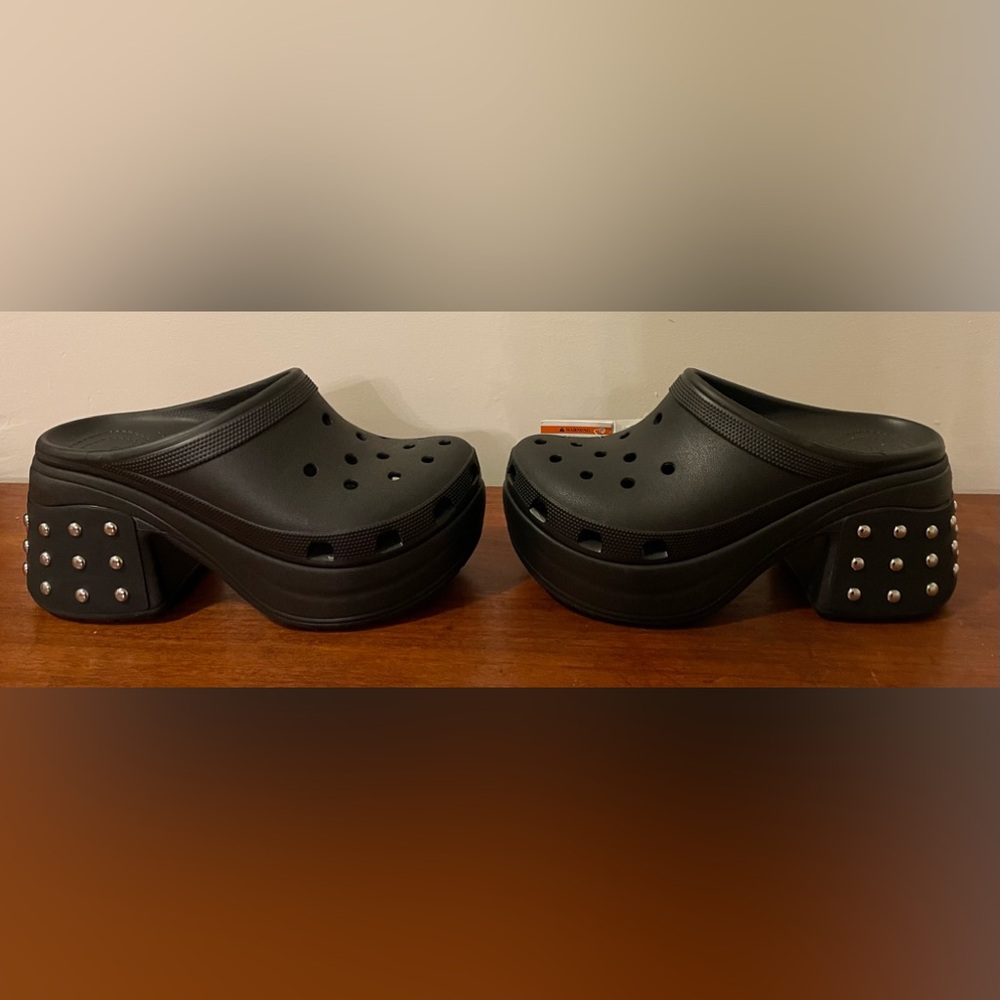 Siren Studded Clog Crocs; women’s size 9/men’s size 7. Black with chrome studs.